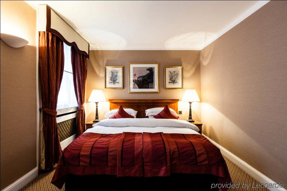 The Academy - Small Luxury Hotels Of The World London Bagian luar foto A bedroom at the hotel