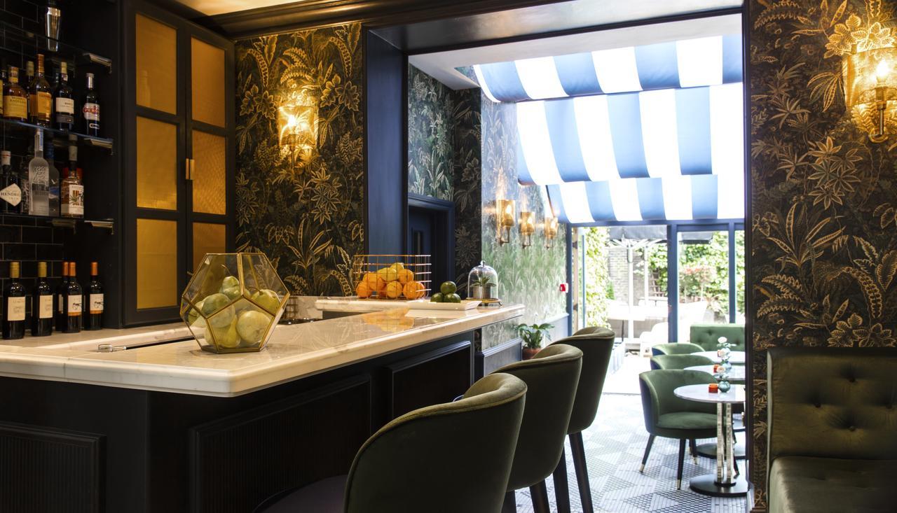 The Academy - Small Luxury Hotels Of The World London Bagian luar foto The bar at the Mandarin Oriental
